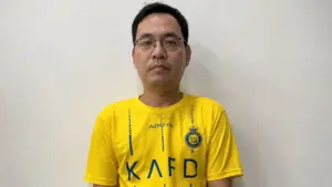 Bắt khẩn cấp người đàn ông dùng nón bảo hiểm đánh du khách ở Vũng Tàu. Chi tiết vụ việc ngay!