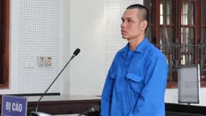 Moong Văn Coóng bị tuyên 18 năm tù vì sát hại cha ruột. Bản án nghiêm minh khép lại vụ án đau lòng ở Nghệ An.