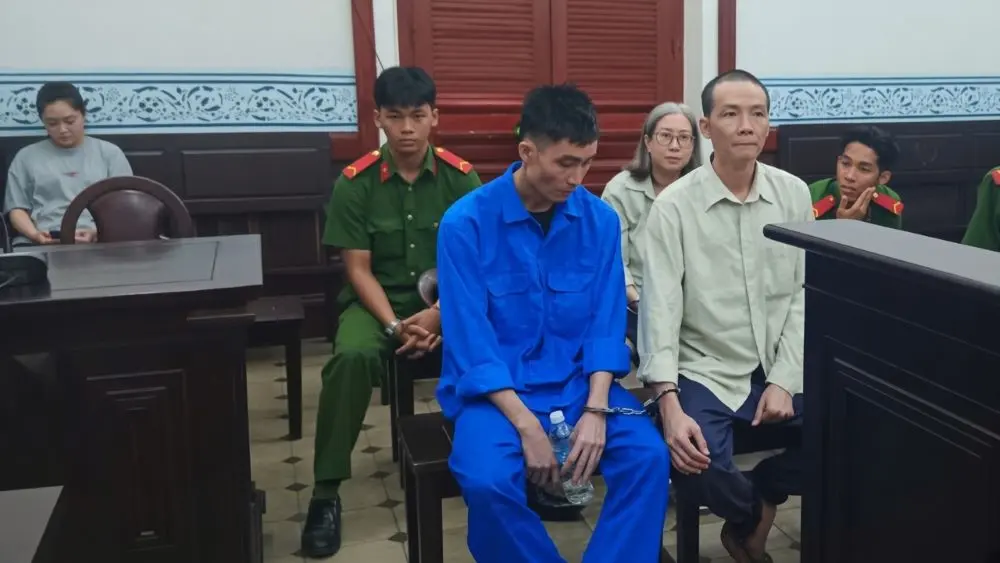Cựu cán bộ bị cáo buộc cấu kết “giải cứu” người nghiện, nhận hàng trăm triệu đồng. Diễn biến vụ án tại phiên tòa thu hút sự chú ý.