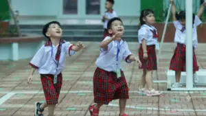 Hơn 26 triệu học sinh, sinh viên bước vào năm học mới. Không khí khai giảng sôi động trên cả nước. Chi tiết ngay!