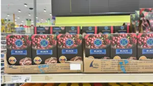 Hàng Việt như Vinamilk, K Coffee và Richy được đưa lên kệ siêu thị Fiesta Mart tại Mỹ, mở rộng cơ hội tiếp cận người tiêu dùng quốc tế.