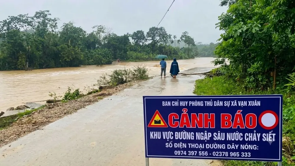 Mưa lũ gây ngập cục bộ tại một số địa phương. Cập nhật tình hình ngay!