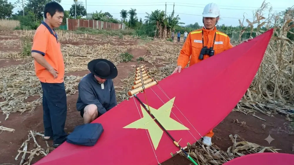 Nguy cơ mất an toàn từ vi phạm hành lang lưới điện truyền tải. Cập nhật cảnh báo ngay!