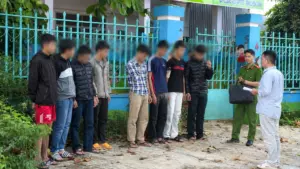 Nhóm thanh thiếu niên rủ nhau đột nhập ô tô trộm tài sản, vụ việc được cơ quan chức năng điều tra, làm rõ.