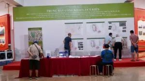 Người dân Hà Nội tìm hiểu, tra cứu và góp ý về phương án điều chỉnh quy hoạch hồ Gươm đang được công khai lấy ý kiến.