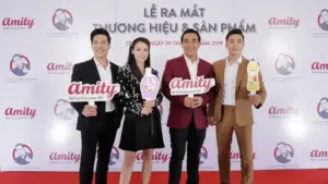 Quyền Linh lên tiếng về mối liên hệ với doanh nghiệp sản xuất An Cung giả, trong khi Amity khẳng định ông không còn là đại diện hình ảnh.