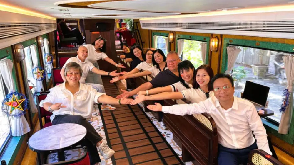 Tàu du lịch cao cấp Hà Nội - Ninh Bình được trải nghiệm, mở ra sản phẩm mới kết nối các giá trị di sản và điểm đến.