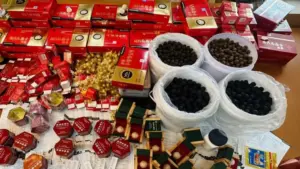 Triệt phá đường dây sản xuất, buôn bán thuốc An Cung giả quy mô lớn, lực lượng chức năng thu giữ 10.000 hộp cùng nhiều tang vật.