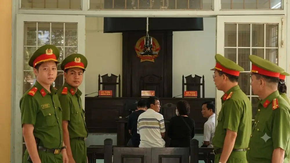Sáng nay xét xử tài xế gây tai nạn khiến nữ sinh 14 tuổi tử vong. Cập nhật diễn biến ngay!