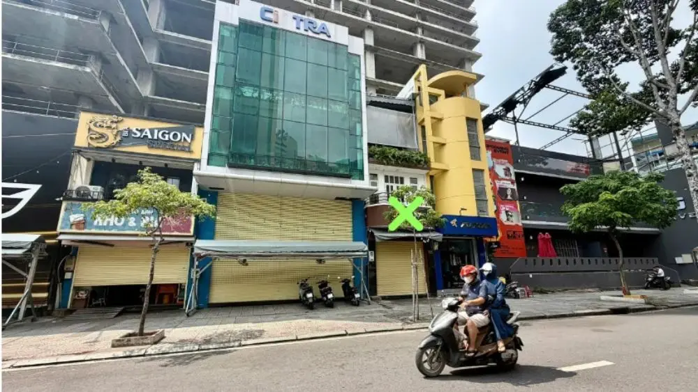 Bất động sản của Trương Mỹ Lan tại trung tâm TPHCM gồm nhiều khu đất vàng đang chờ đổi chủ. Nhà đất số 7 Hàm Nghi được định giá hơn 161 tỷ đồng.