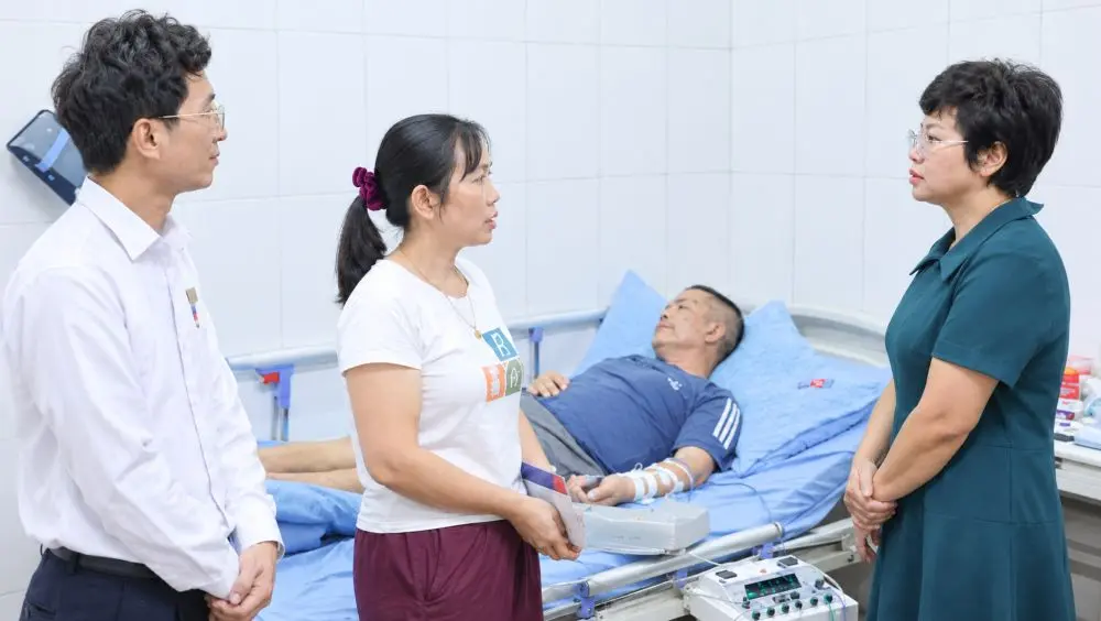Bệnh viện Đa khoa 115 Nghệ An miễn toàn bộ chi phí điều trị và lưu trú phòng VIP cho anh N.V.Q., nạn nhân sống sót trong vụ thảm án ở Đồng Nai.