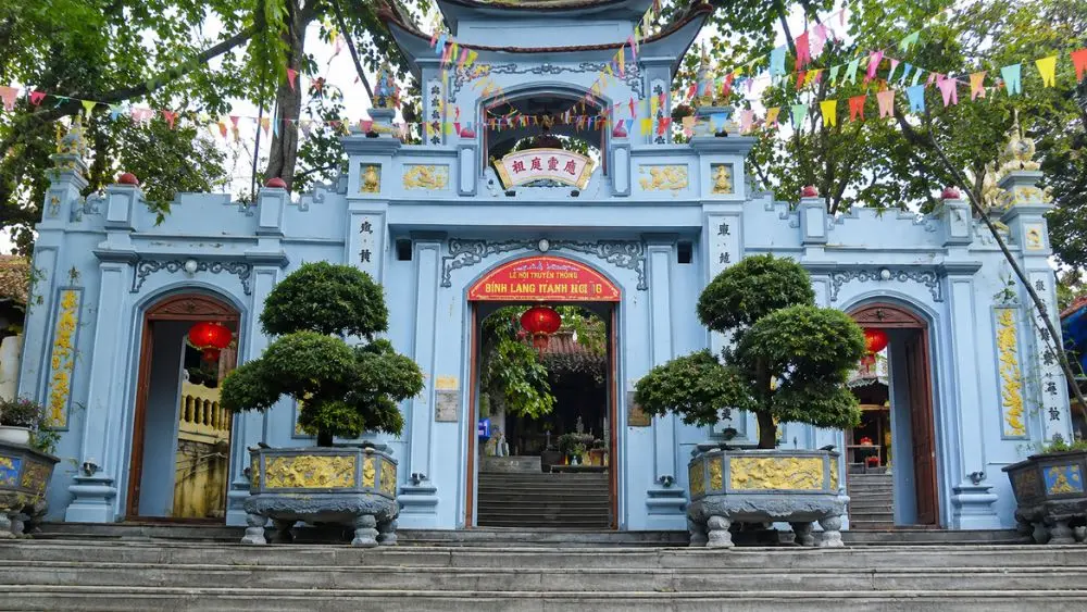 Đề nghị truy tố nguyên phó chủ tịch xã tham ô tiền công đức. Chi tiết ngay!
