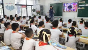 Quy định mới về giáo dục tăng cường giúp phụ huynh giảm áp lực đăng ký lớp, chấm dứt tình trạng ép học và yêu cầu các trường không thu tiền.