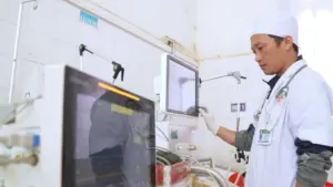 Giữ bác sĩ giỏi gắn bó vùng khó khăn: Chỉ tình yêu nghề là chưa đủ? Phân tích ngay!