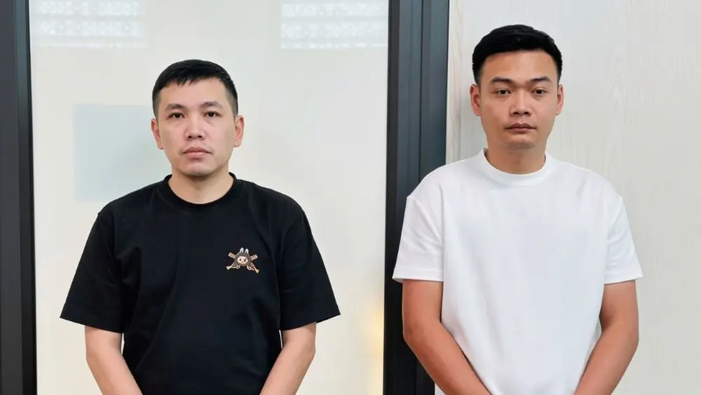 Khởi tố 2 bị can ở Thanh Hóa liên quan vụ chở bệnh nhân 16km, thu 9,5 triệu đồng. Chi tiết vụ việc đang được điều tra.