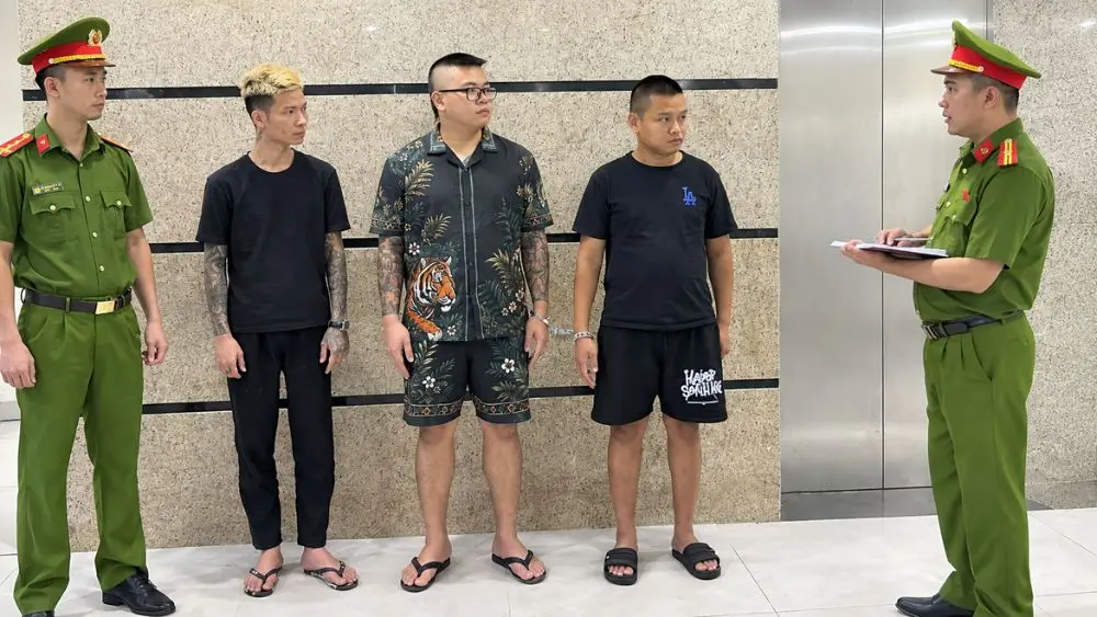 Khởi tố, bắt tạm giam 3 bị can liên quan vụ mua bán người, giam người trái pháp luật. Chi tiết ngay