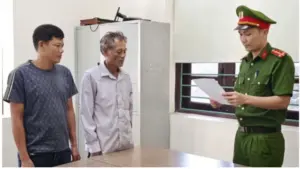 Khởi tố hai bố con Trần Văn Tư và Trần Xuân Trọng trong vụ giấu 9 thiết bị giám sát hành trình tàu cá, gây chú ý về công tác quản lý nghề cá.
