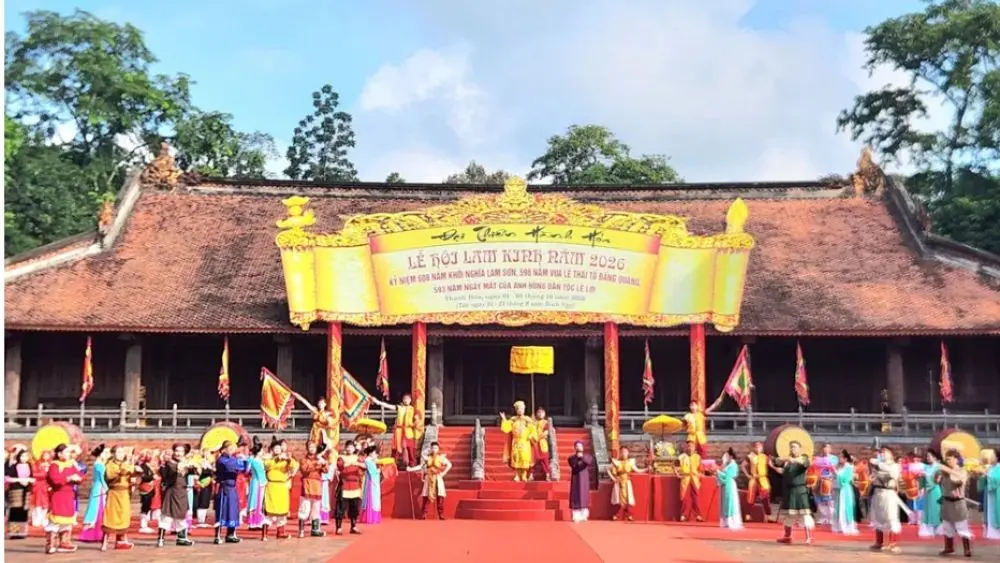Sau Lam Kinh, du khách có thể đến Bảo tàng tỉnh Thanh Hóa để khám phá hơn 30.000 hiện vật và tìm hiểu lịch sử, văn hóa xứ Thanh.