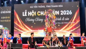 Lễ hội Chá Mùn ở Thanh Hóa tái hiện nghi lễ truyền thống của người Thái đen, gửi gắm ước vọng sức khỏe và bình an.