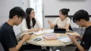 Siết 'lạm phát điểm số': Vì sao điểm cao nhưng chưa chắc sinh viên học thật? Phân tích ngay!