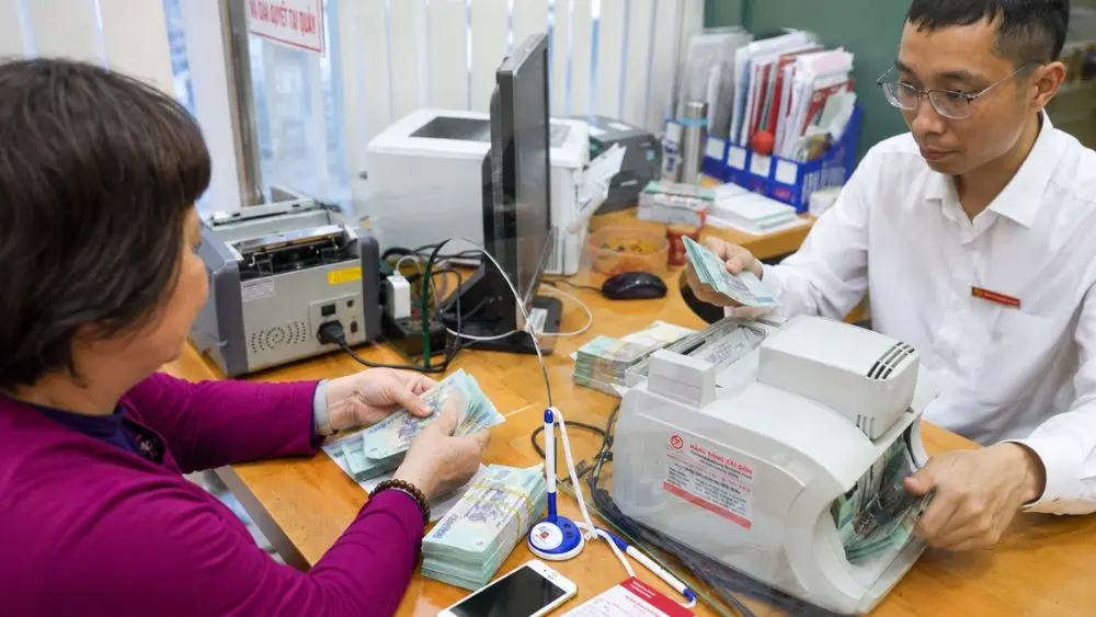 Trường hợp nghỉ hưu năm 2026 được tính bình quân lương đóng BHXH 5 năm cuối. Chi tiết ngay!